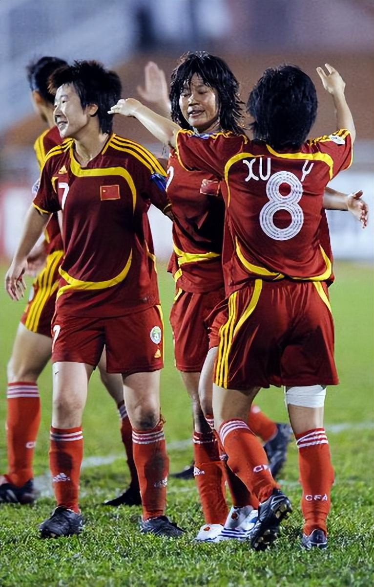 中国女足遭遇困难，队员拼尽全力争取胜利！的简单介绍