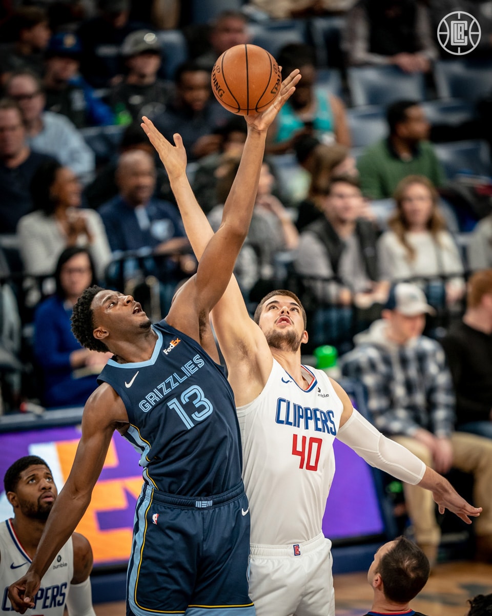 关于灰熊豪赢步行者，麦克康納联手谢伦爆破的信息