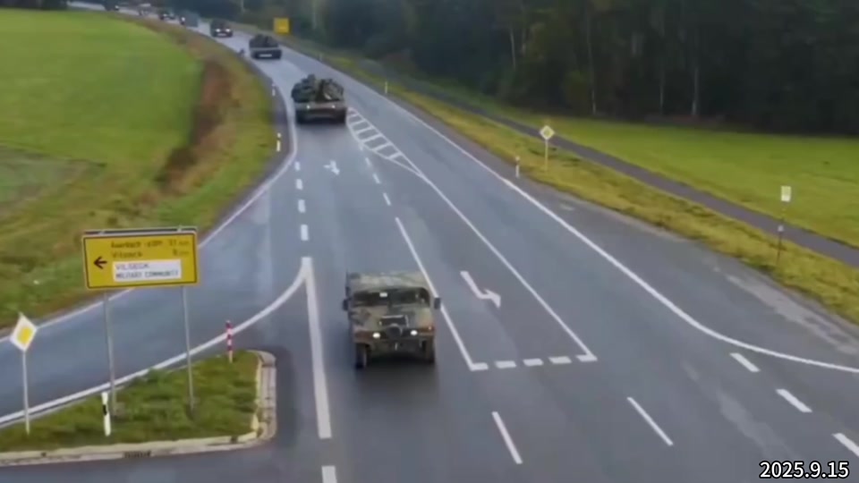 包含芬兰惊险逼平俄罗斯，晋级前景堪忧的词条