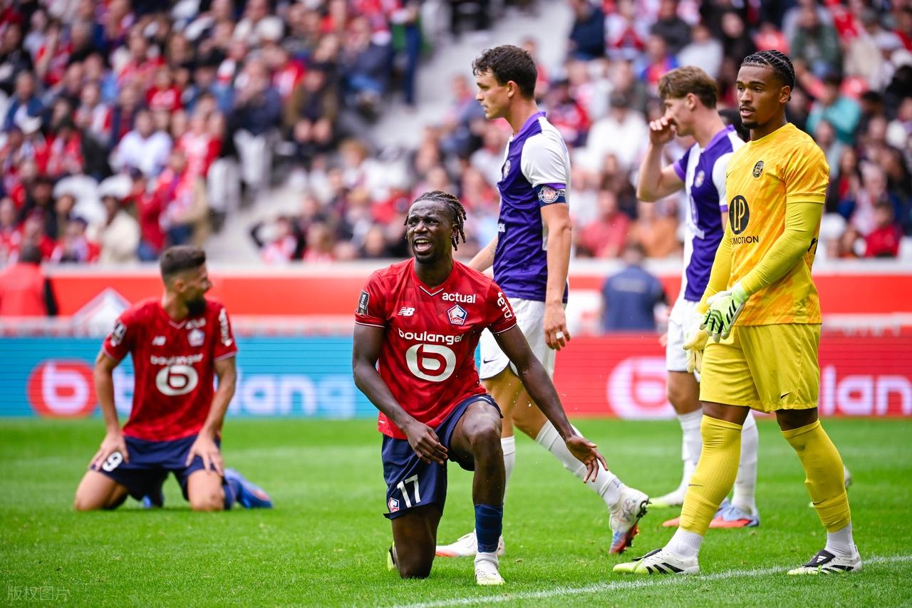 包含里尔成功实现反超，冲击联赛前列的词条