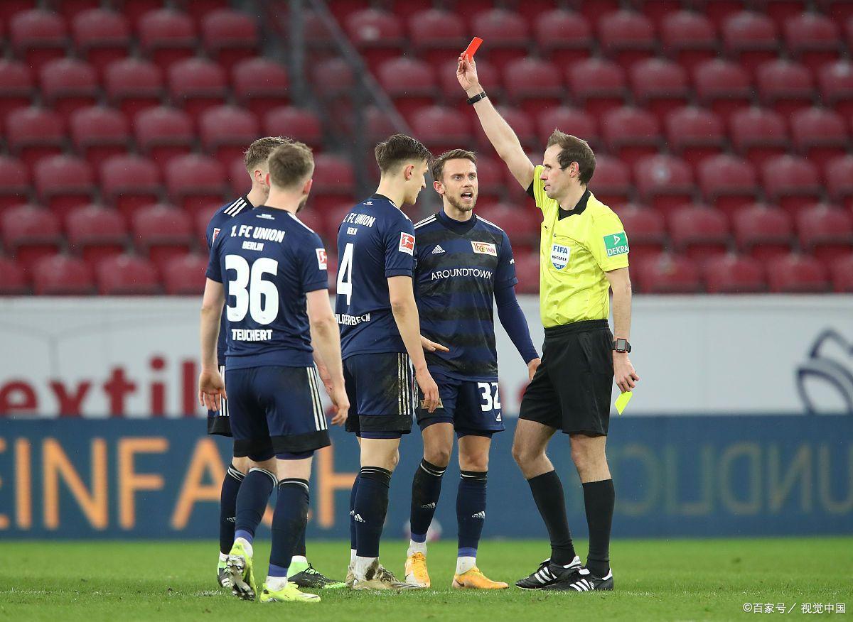 关于莱切斯特城主场击败阿森纳，豪夺三分的信息