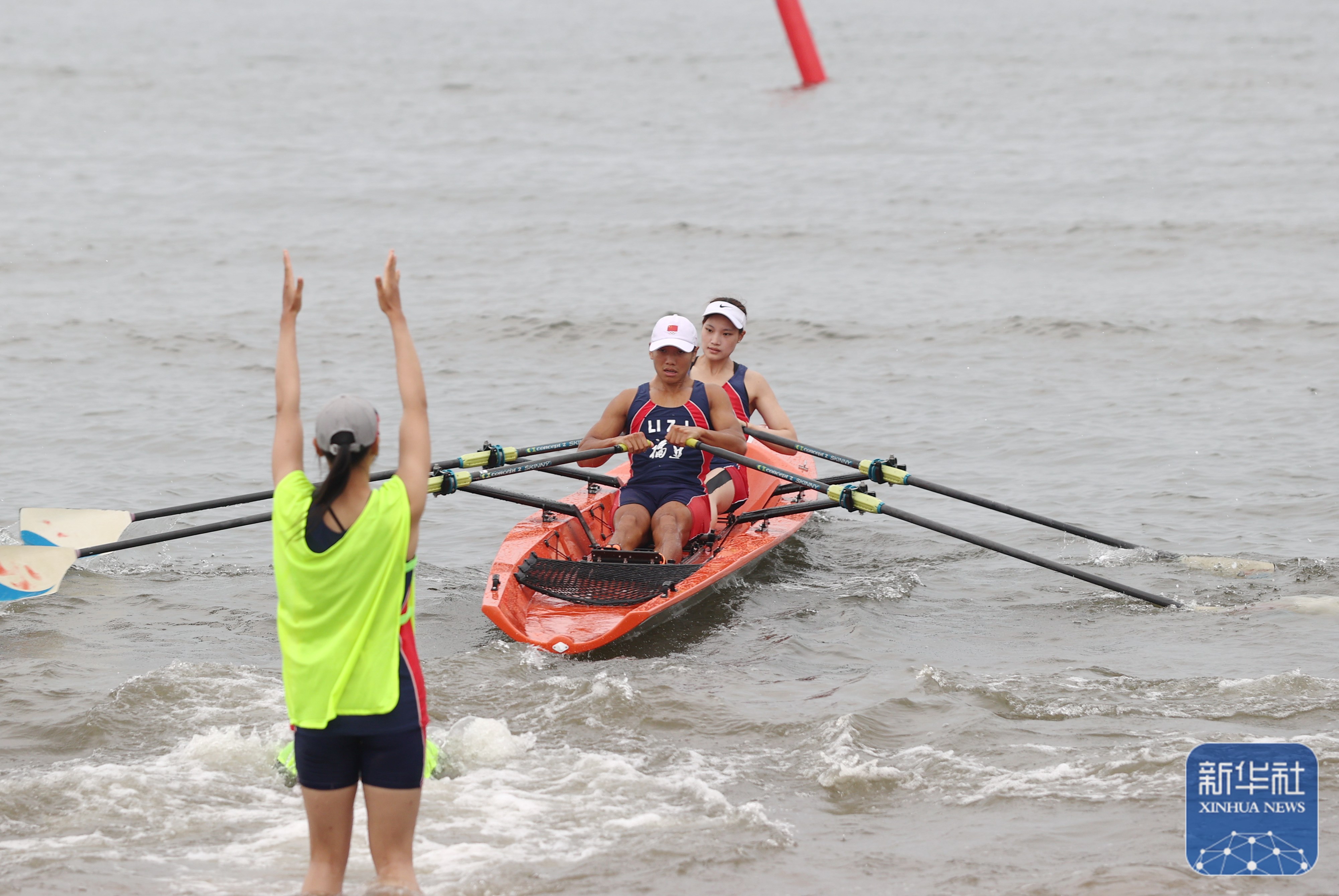 lpl竞猜-包含赛艇单人小组比赛里约熟悉水域上演激烈抢夺的词条