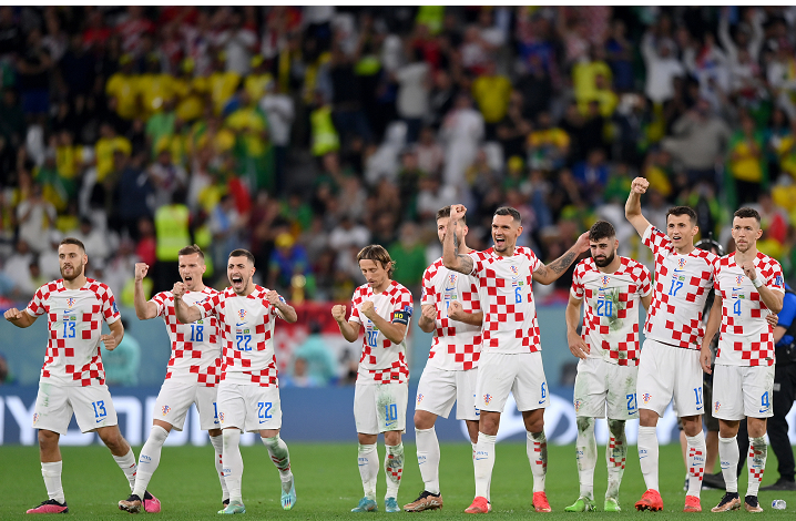 克罗地亚一战三鼎，取得关键胜利