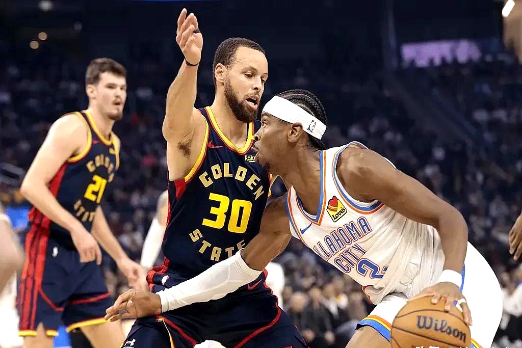 快船横扫热火B队,库里送出助攻 快船横扫热火B队,库里送出助攻