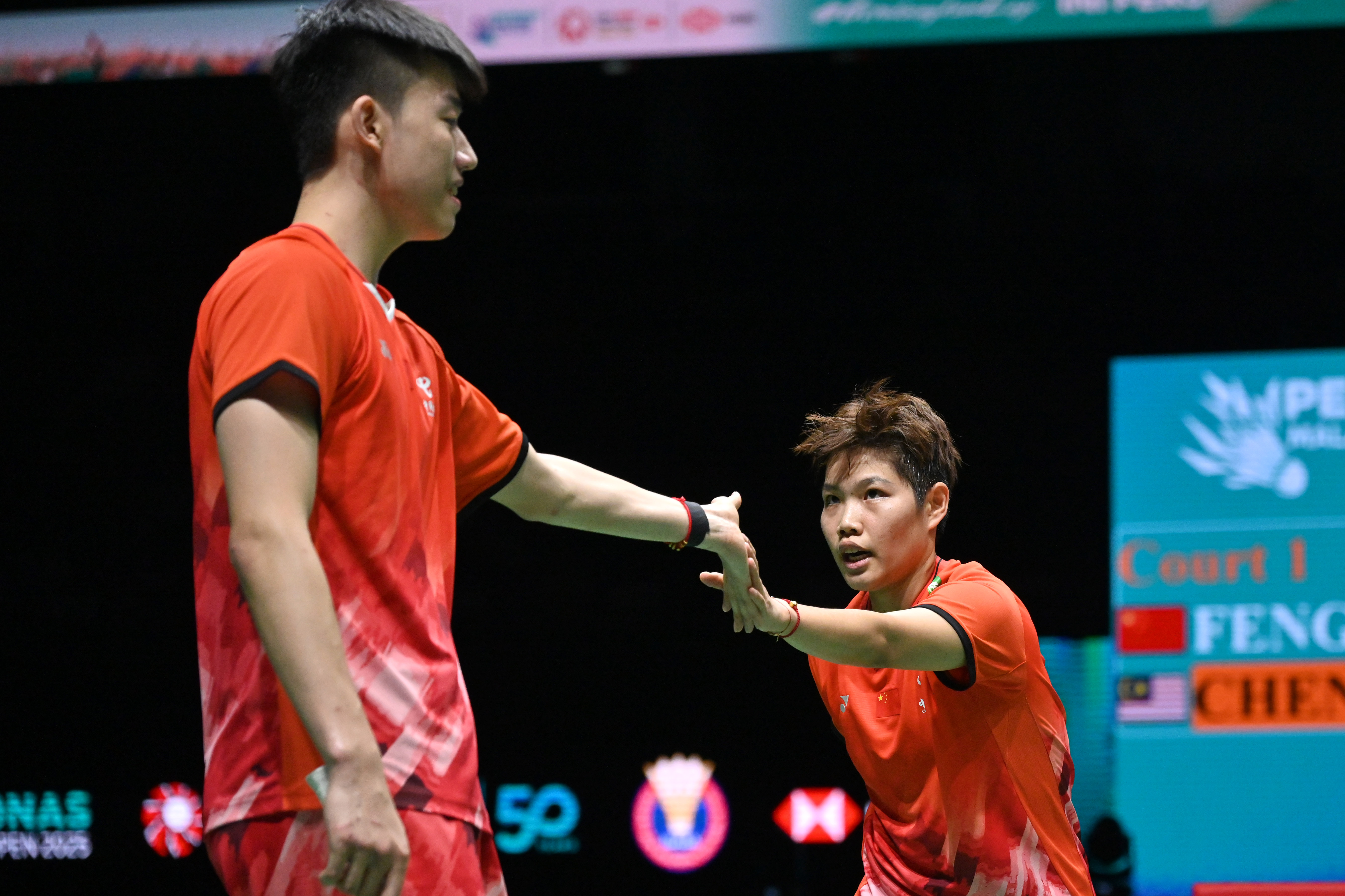 丹麦羽毛球队险胜马来西亚羽毛球队，谌龙完成帽子戏法的简单介绍