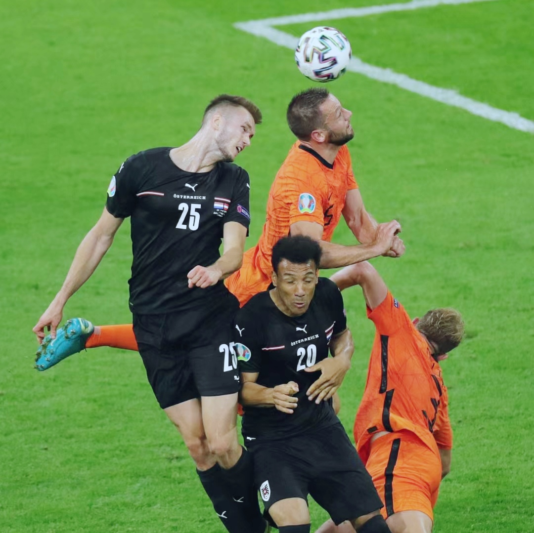 关于波兰队鏖战英格兰队，张本智和关键制胜的信息