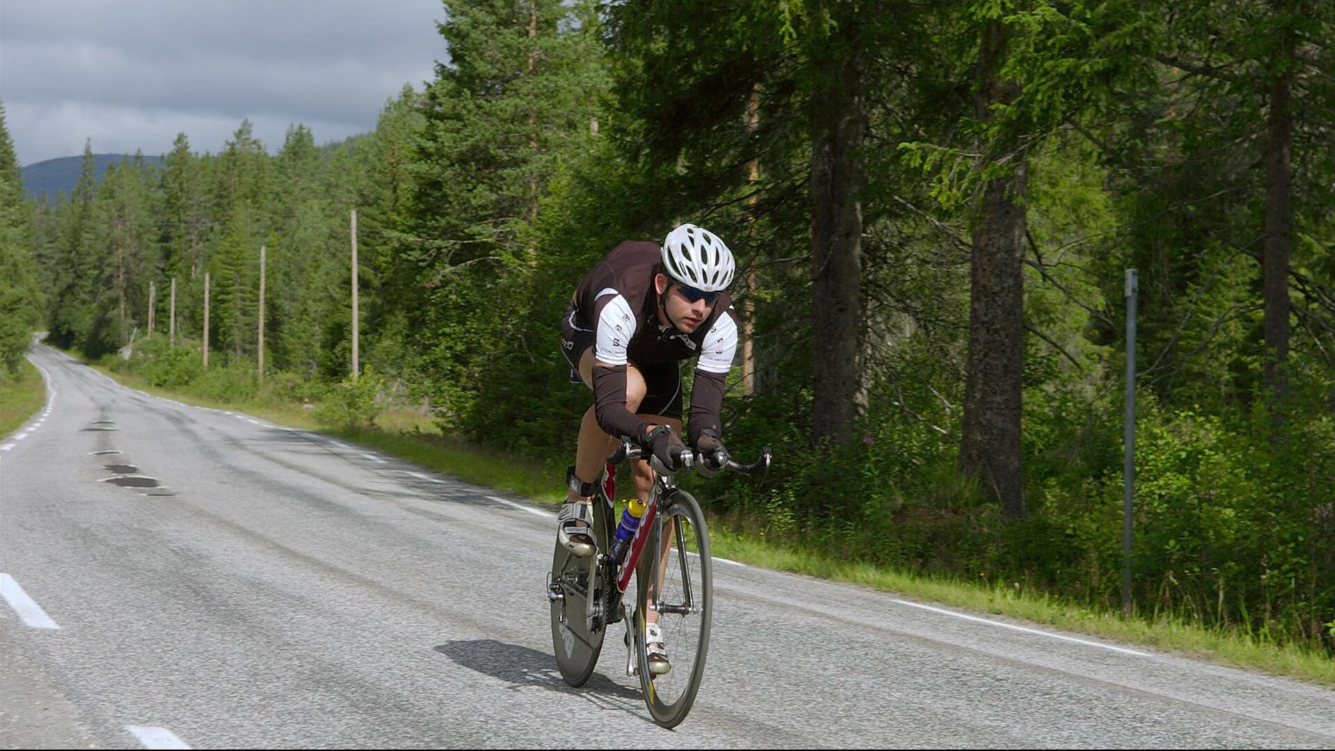 基米希全场最佳无争议，哥伦比亚收割奥地利，当个人英雄主义遭遇战术体系的降维打击