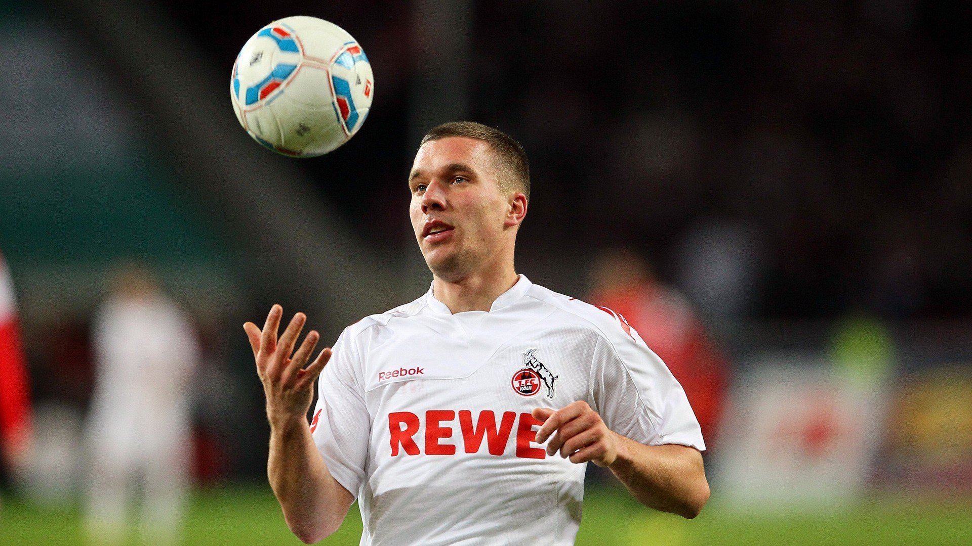 跨界传奇，凯恩NBA总决赛接管比赛，曼联淘汰赛惊险过关勒沃库森